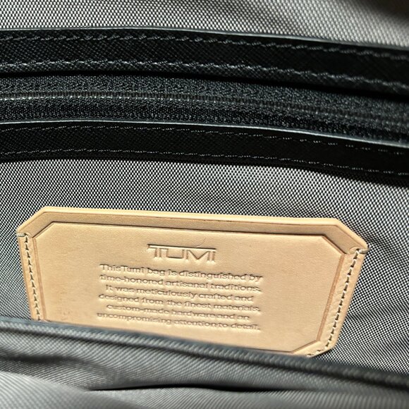 Tumi Astor Regis Black Slim Leather Briefcase Messenger Laptop Bag - 93211D - Picture 3 of 14